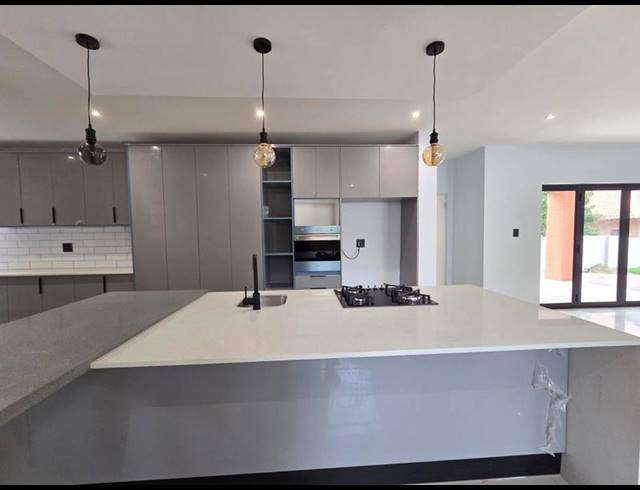 4 BEDROOM HOUSE FOR SALE IN MELODIE